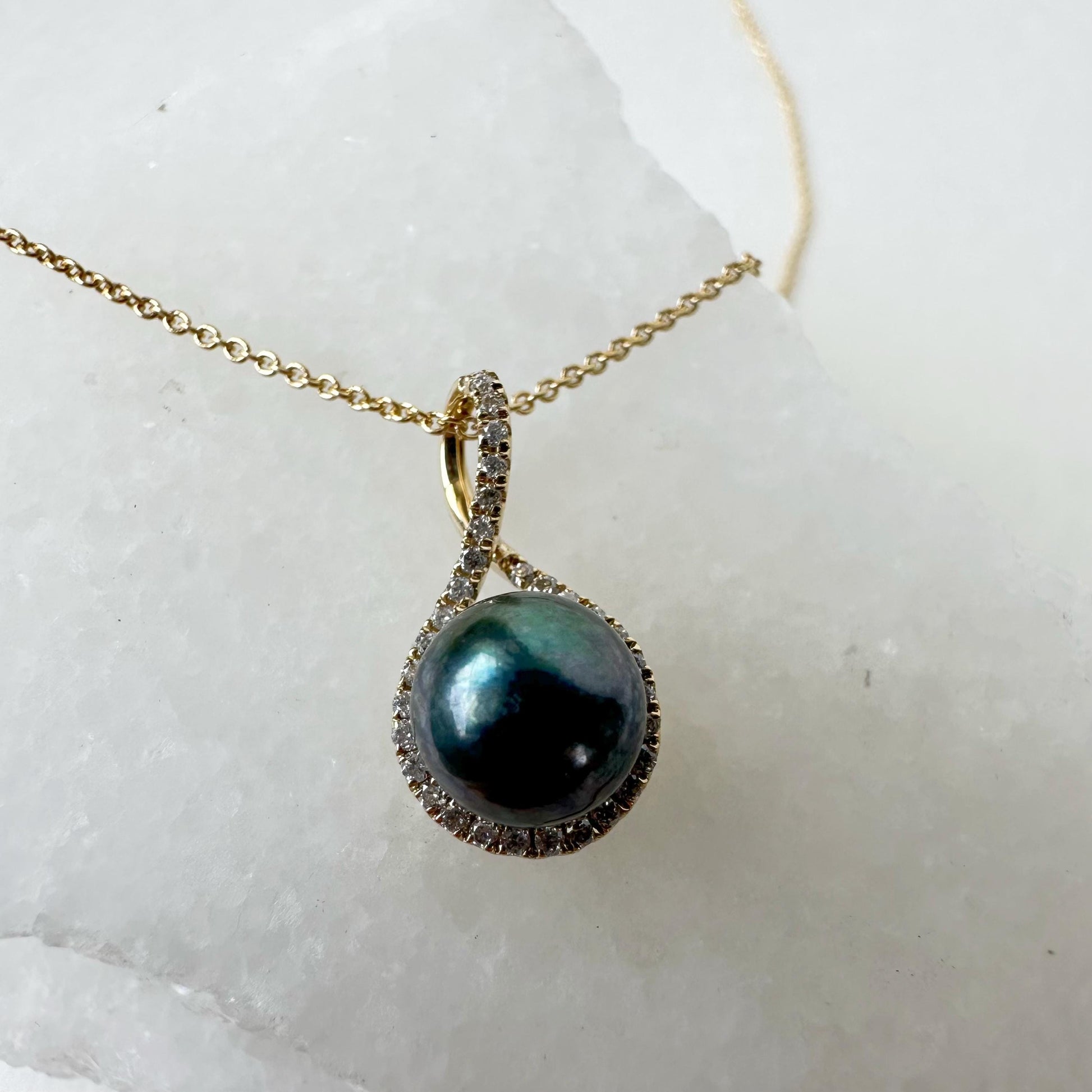 14K Solid Gold Genuine Diamond and Black Pearl Twist Pendant