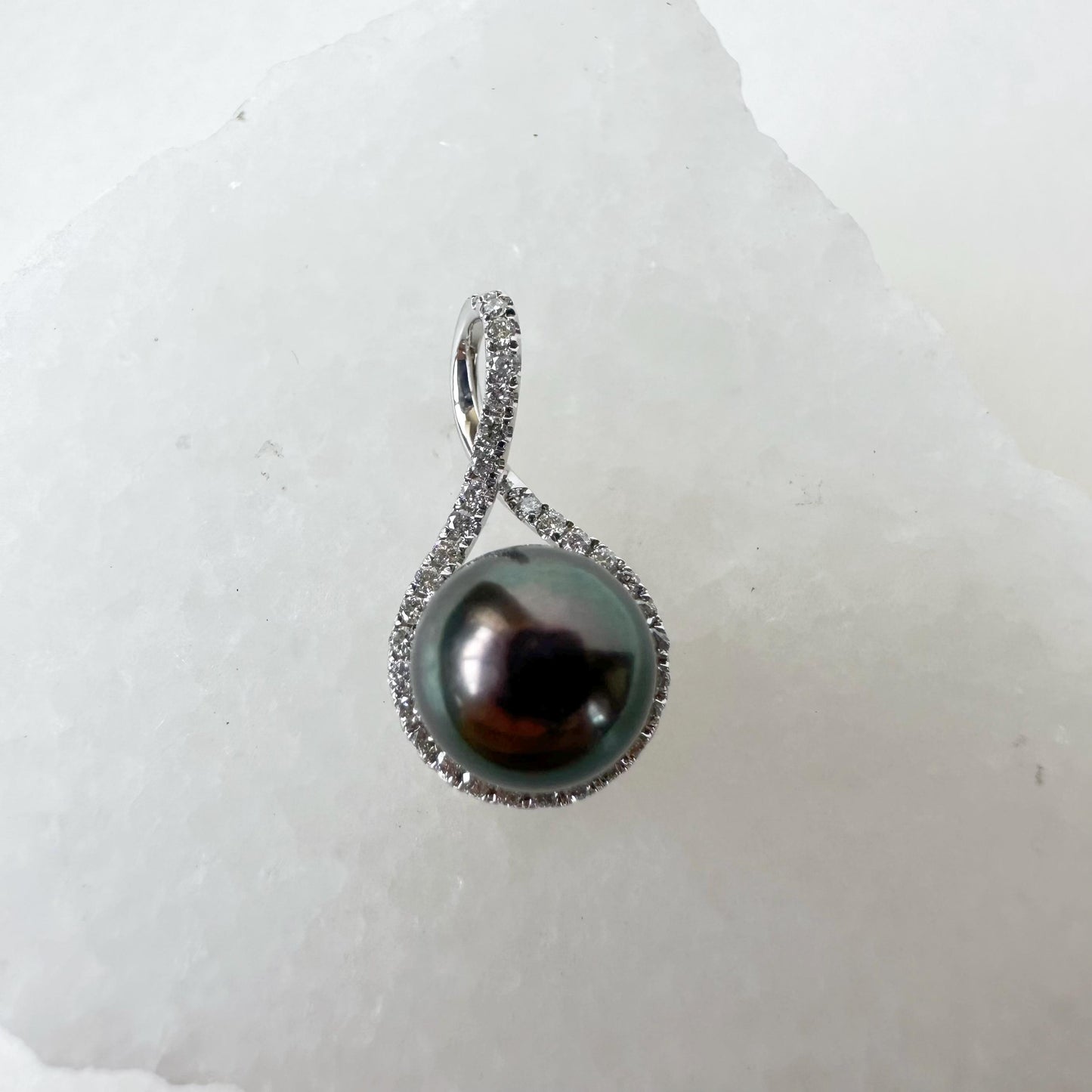 14K Solid Gold Genuine Diamond and Black Pearl Twist Pendant