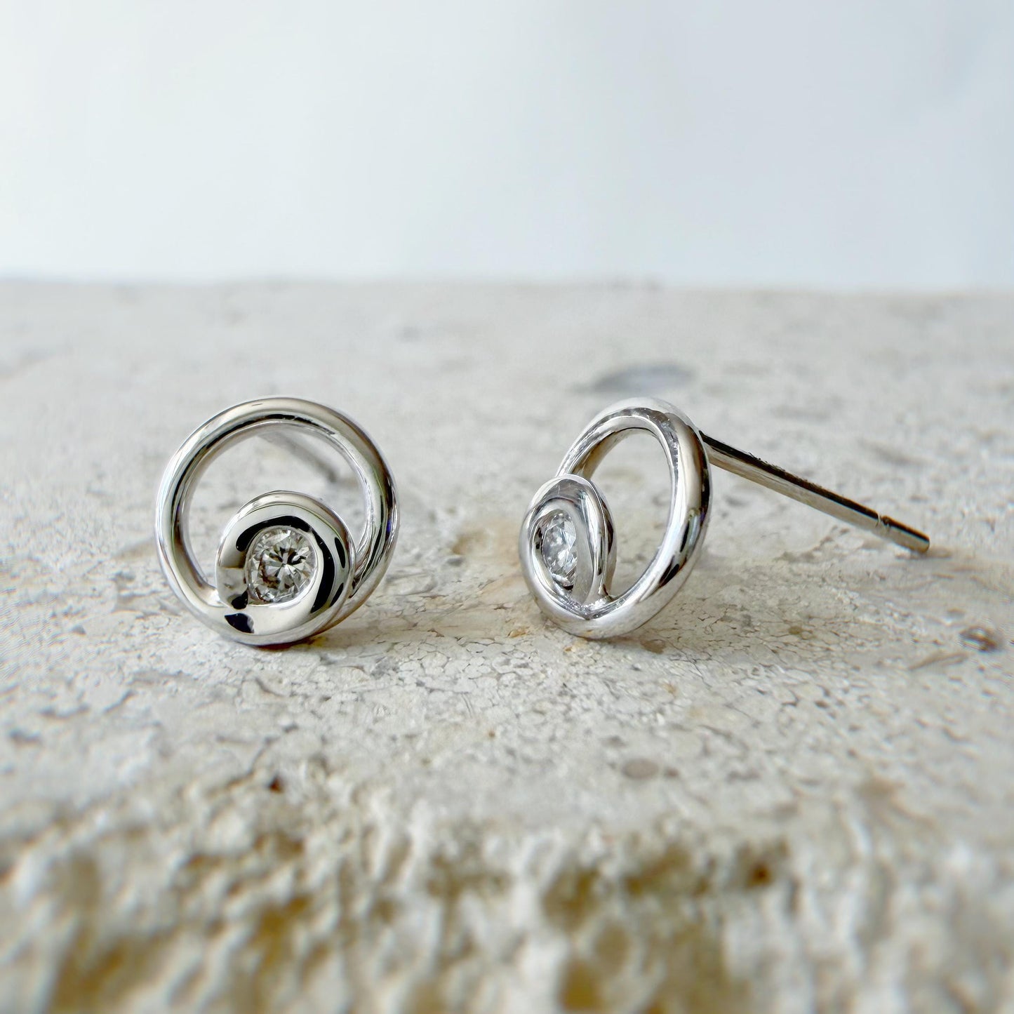 18K Solid White Gold Genuine Diamond Circle Studs