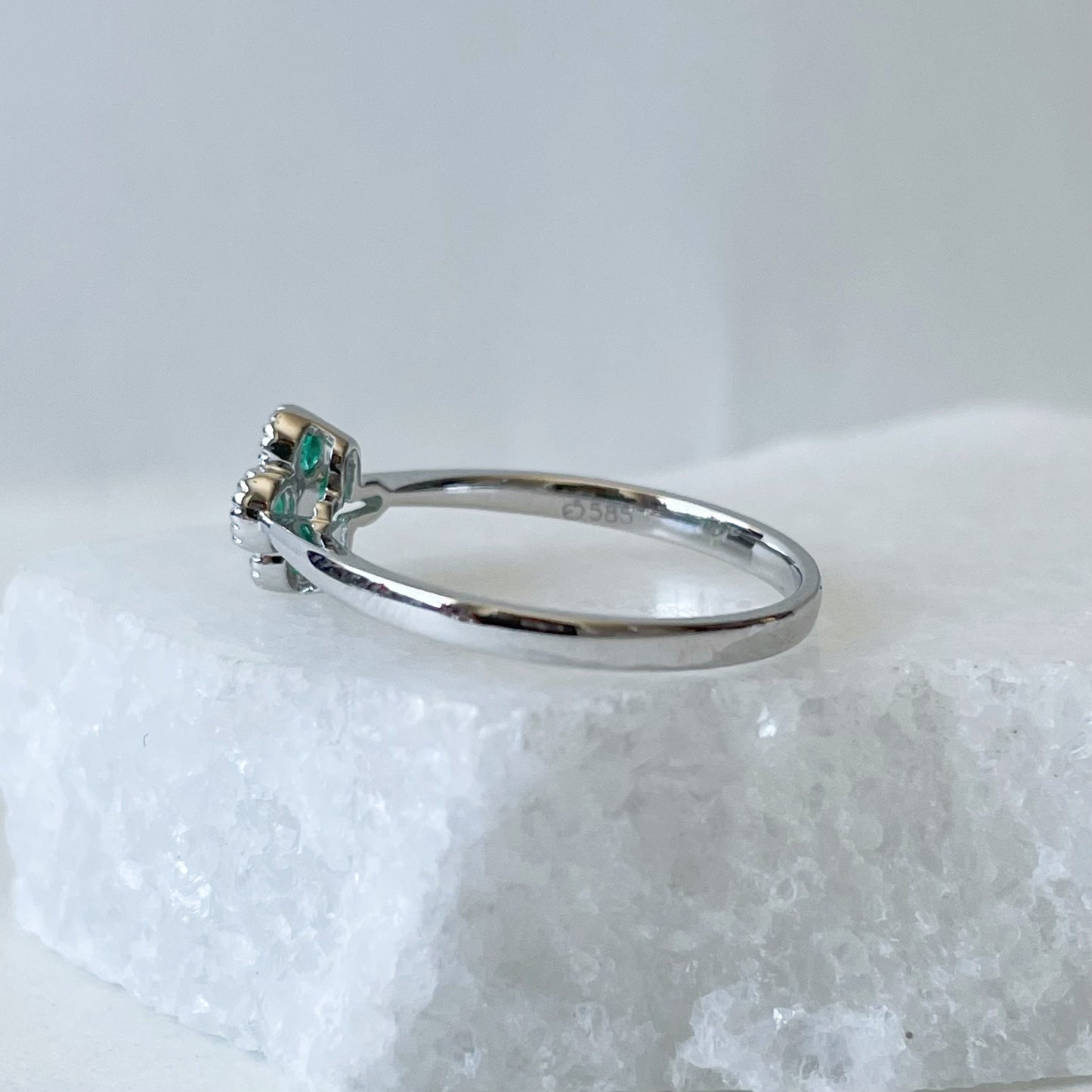 14K Solid Gold Genuine Emerald Clover Ring