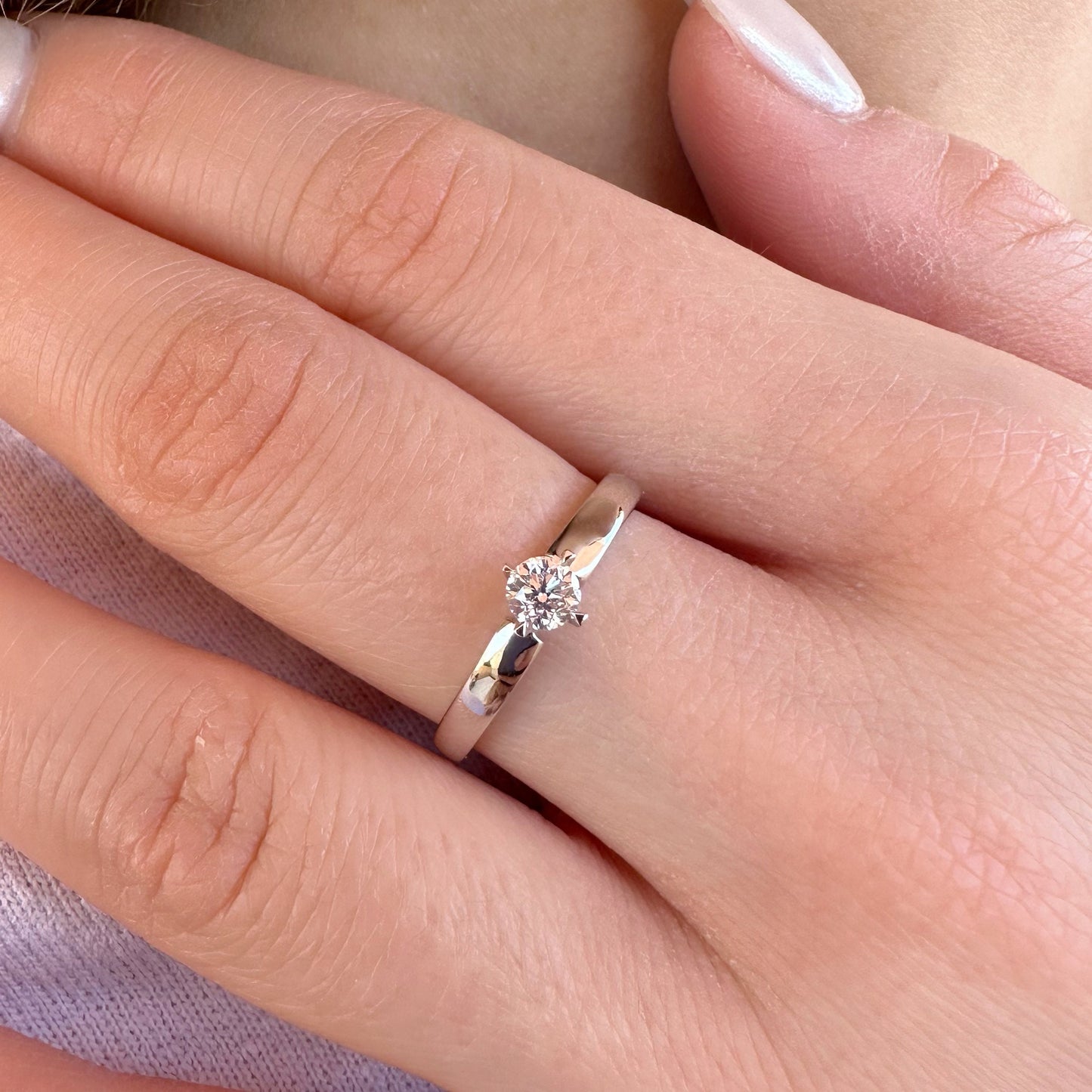 18K White Gold Diamond Ring, 0.23 Carat Genuine Diamond