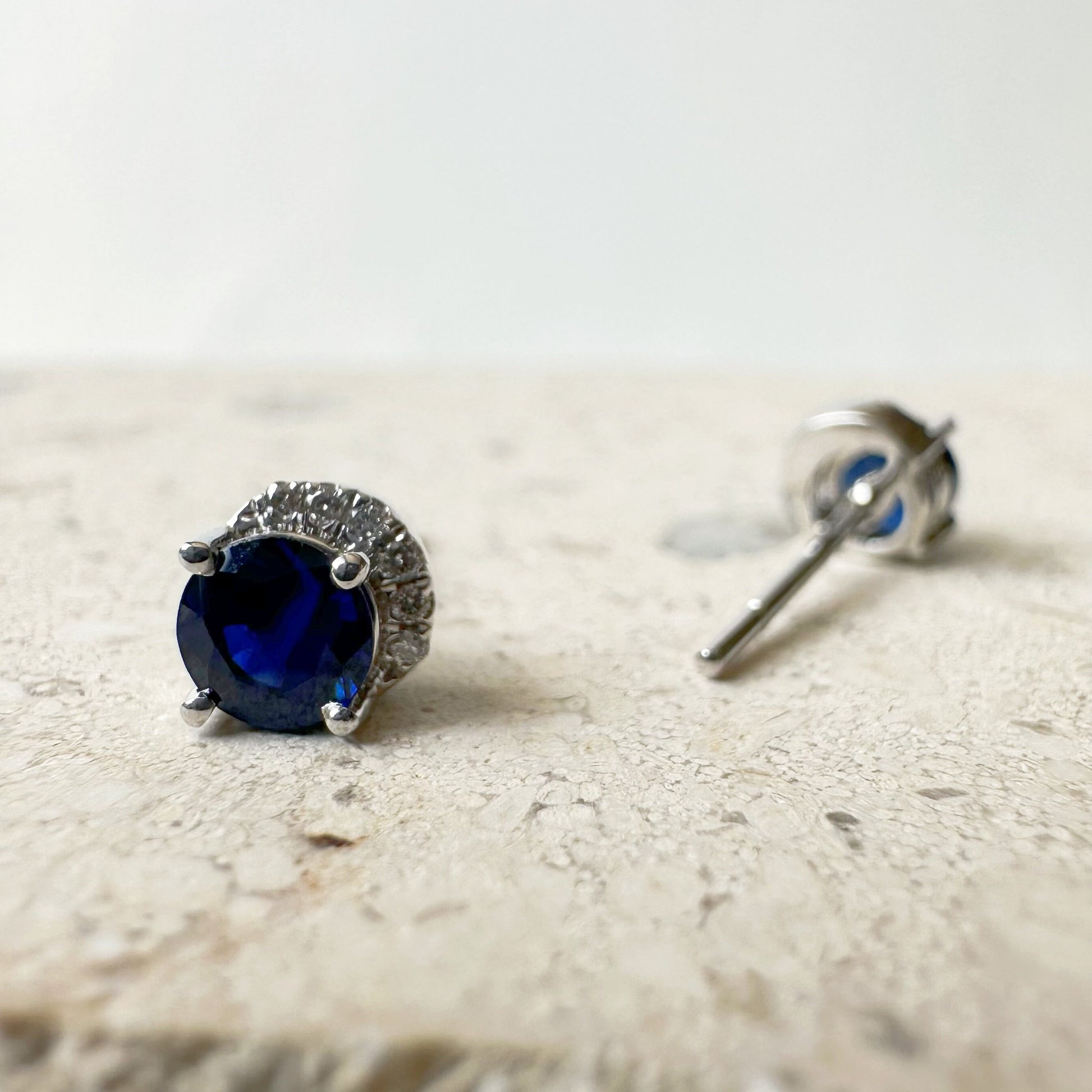 14K Solid White Gold Genuine Sapphire Diamond Curve Studs/Pair