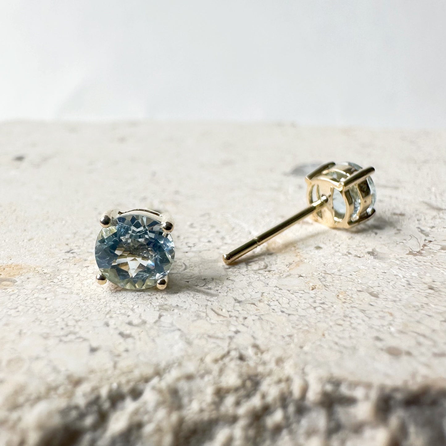 14K Solid Gold 5mm Genuine Aquamarine Studs/Pair