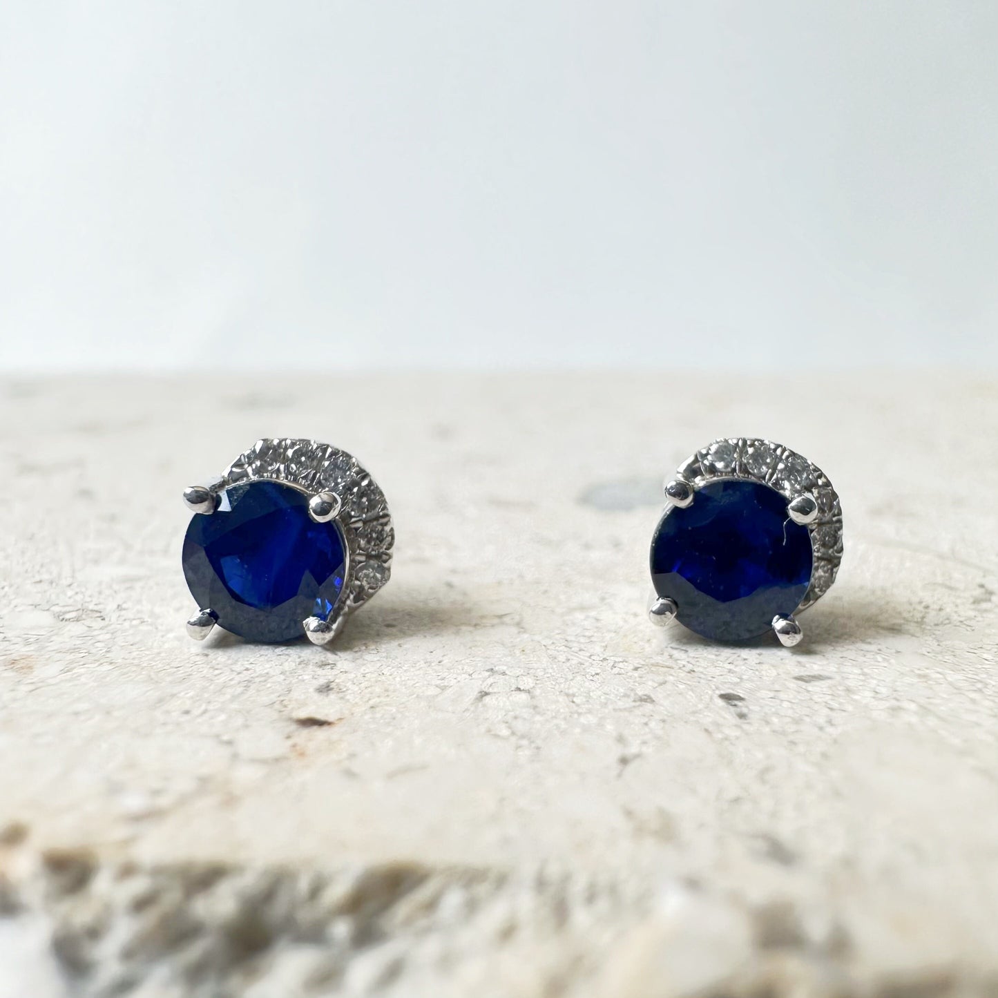 14K Solid White Gold Genuine Sapphire Diamond Curve Studs/Pair