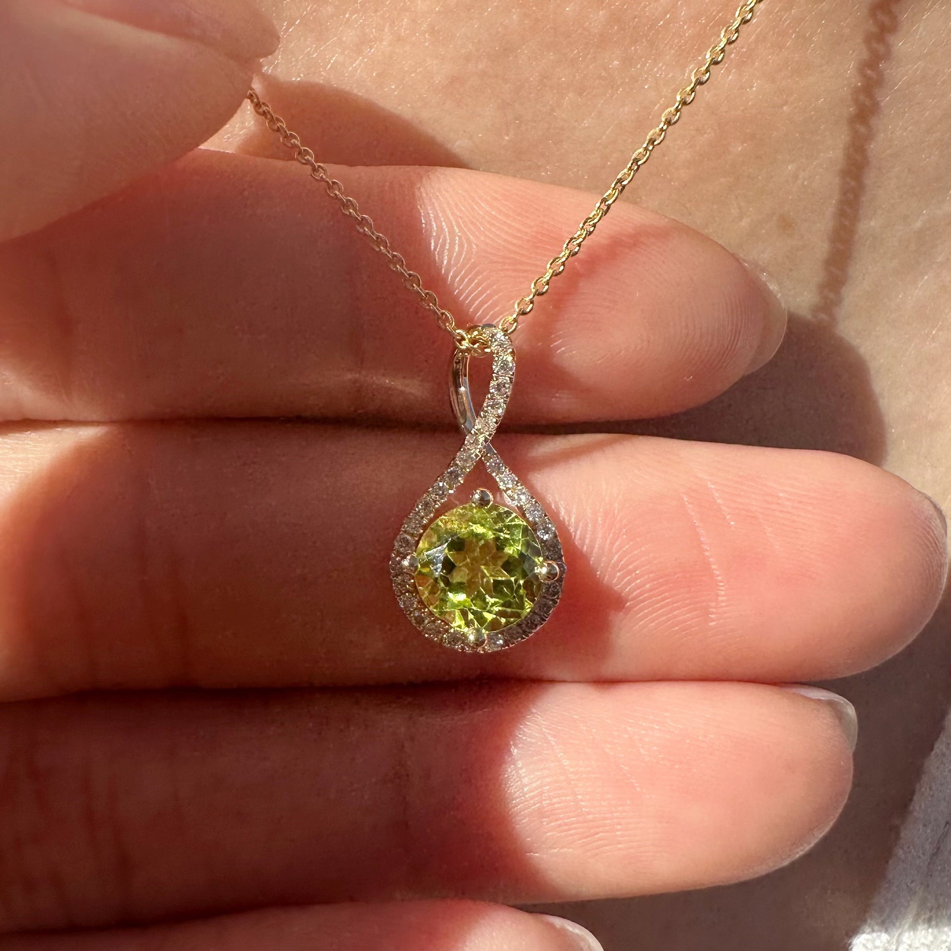14K Solid Gold Genuine Peridot and Diamond Twist Pendant/August Birthstone