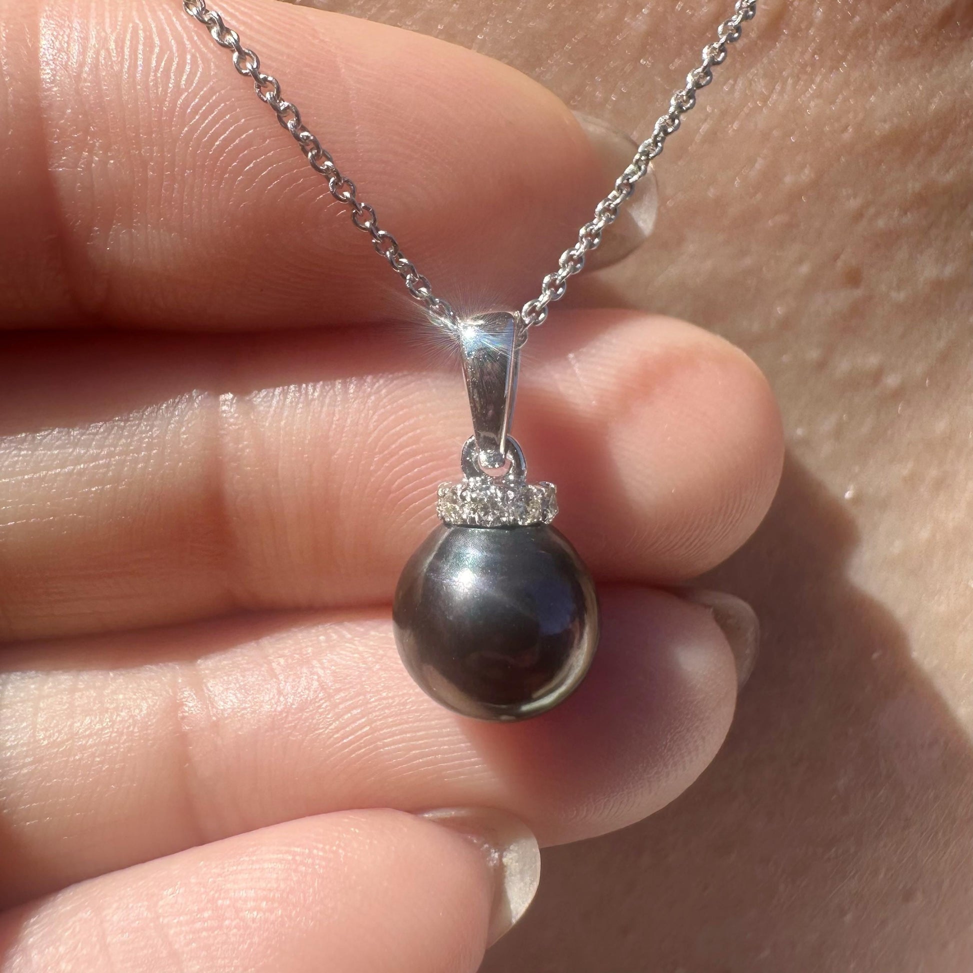 14K Solid White Gold Genuine Diamond and Black Pearl Pendant