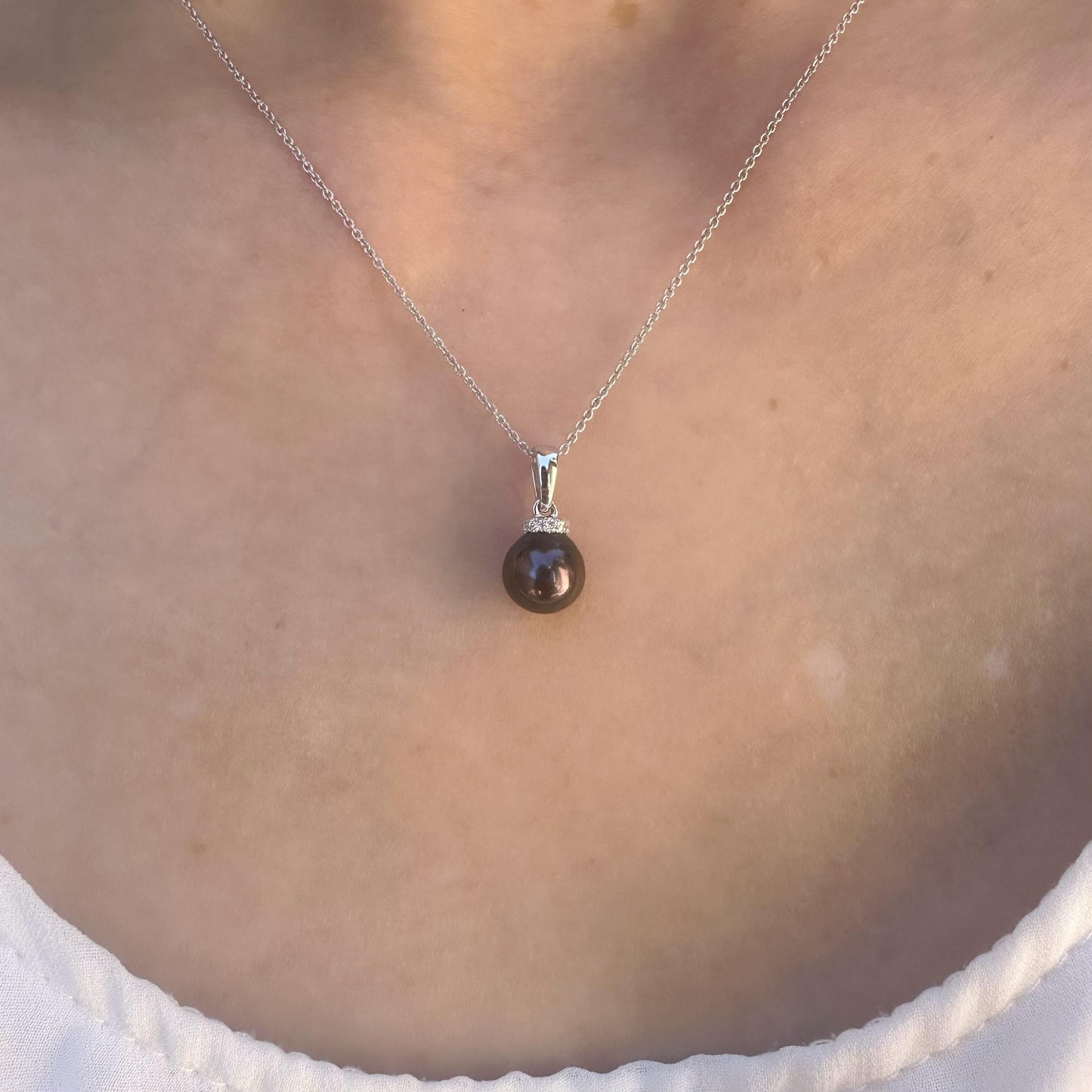 14K Solid White Gold Genuine Diamond and Black Pearl Pendant