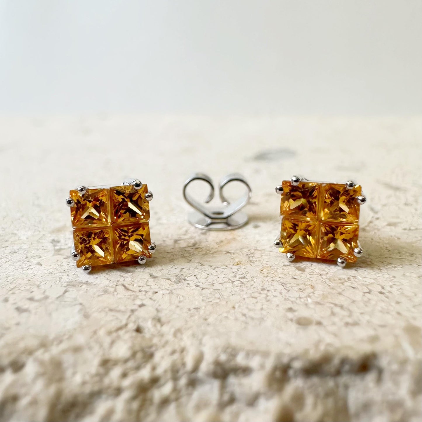 18K Solid White Gold Genuine Tetris Orange Sapphire Square Studs/Pair