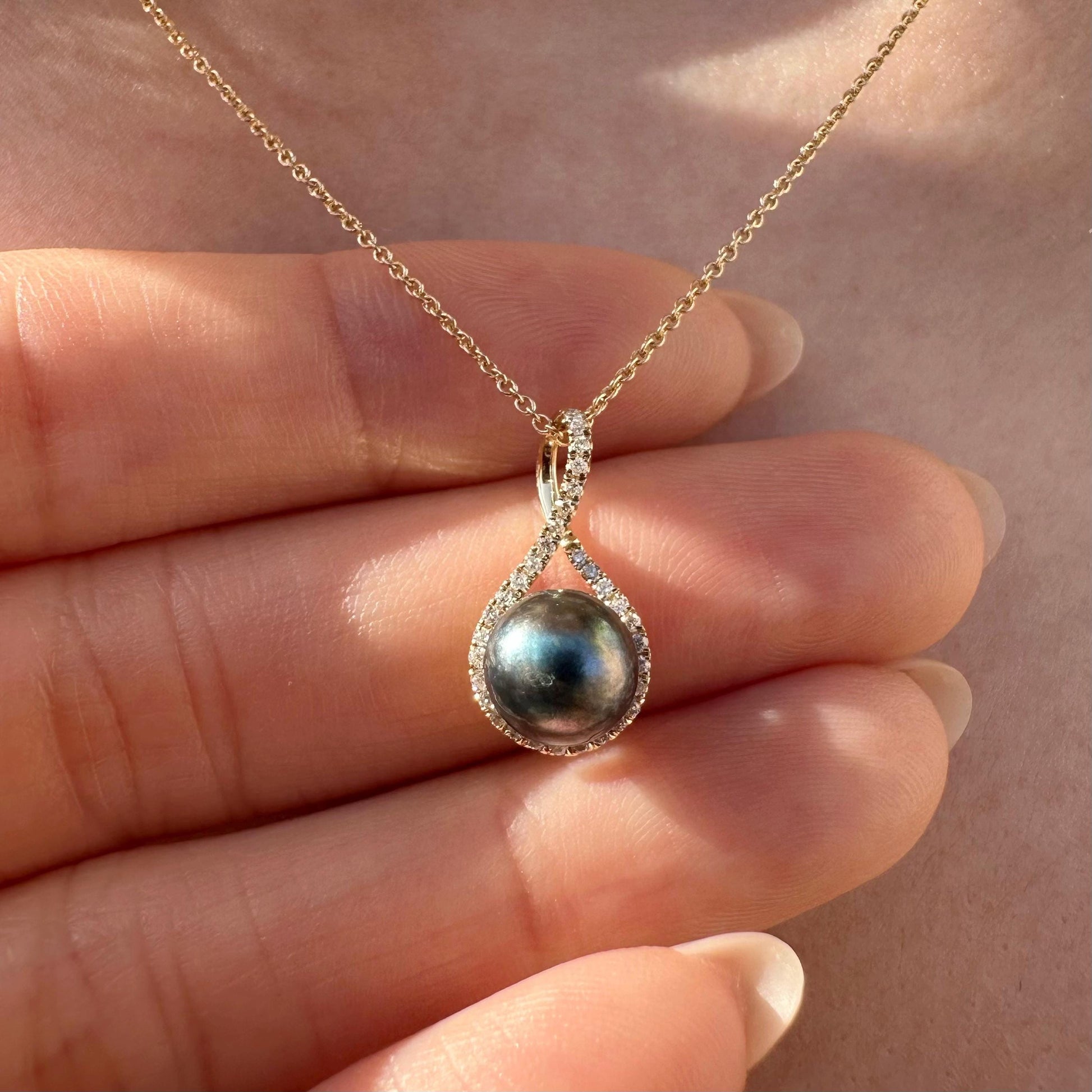 14K Solid Gold Genuine Diamond and Black Pearl Twist Pendant