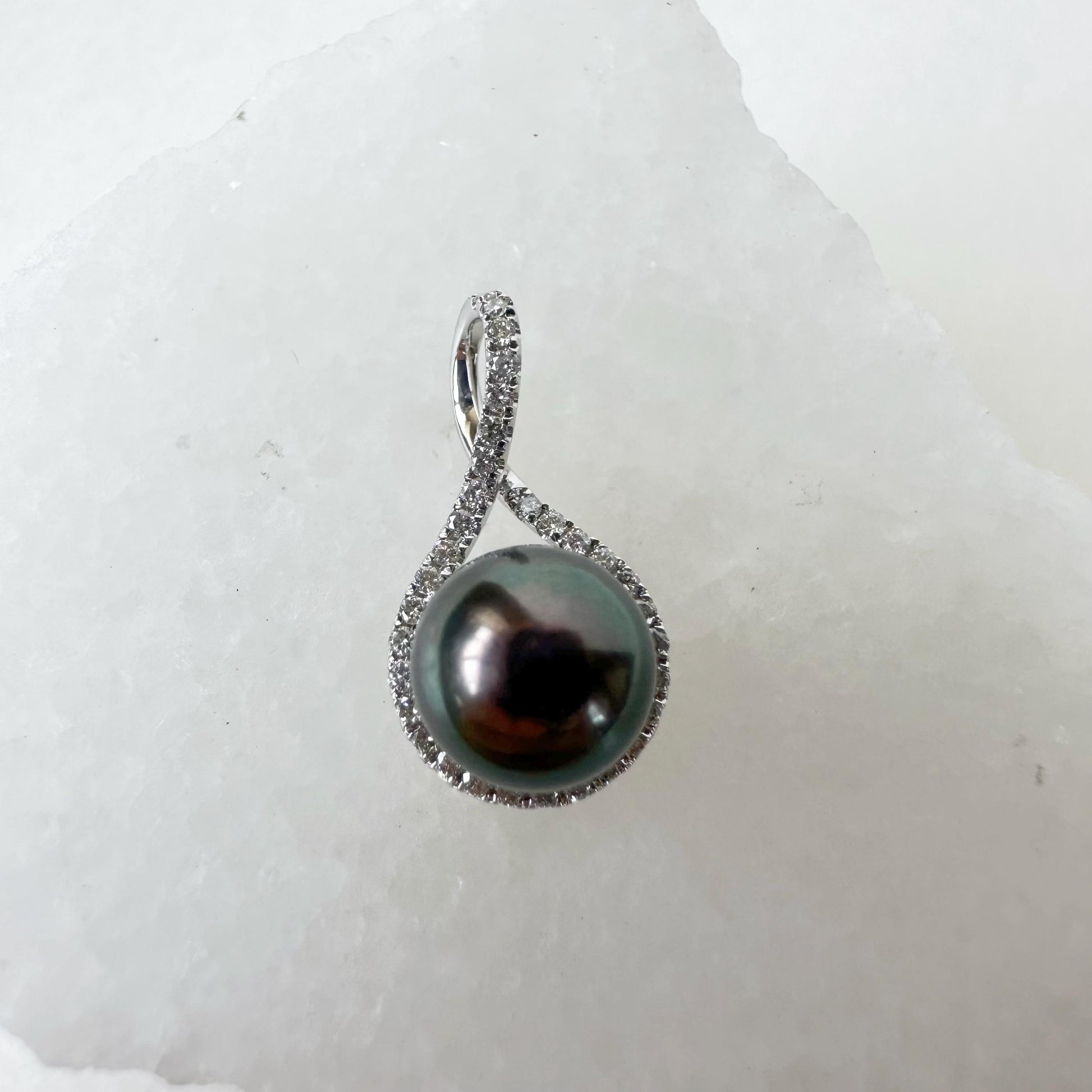 14K Solid Gold Genuine Diamond and Black Pearl Twist Pendant