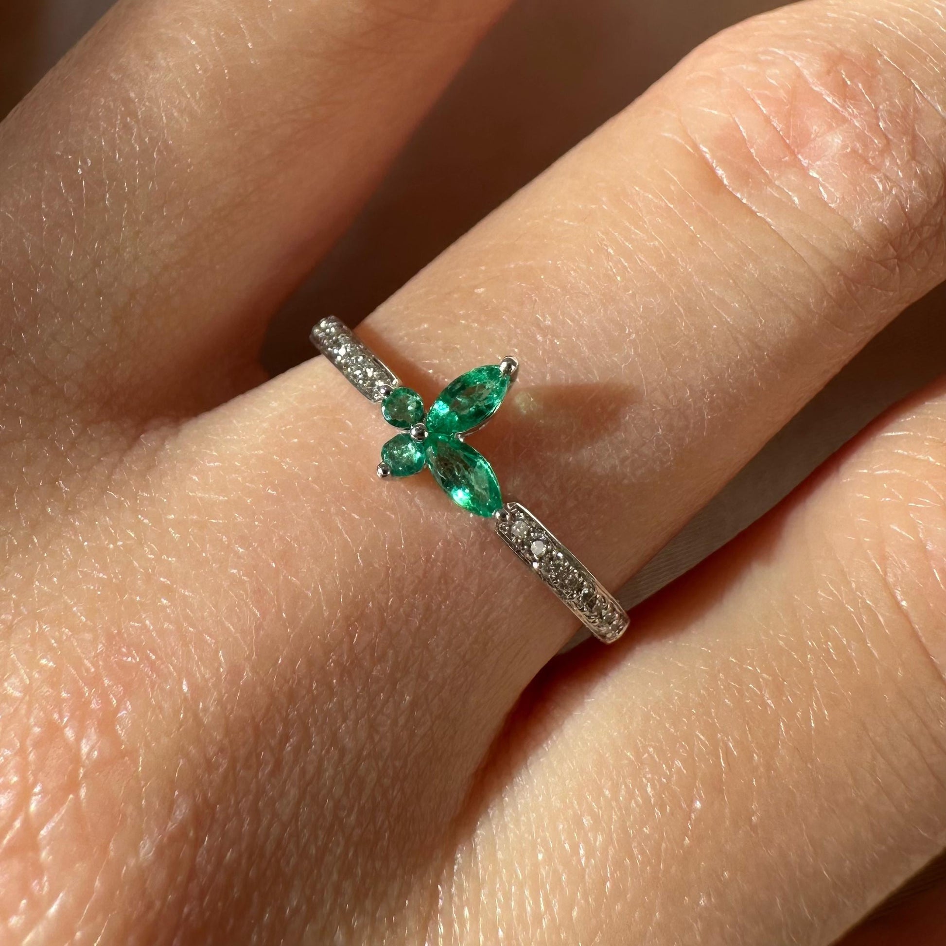 18K Solid White Gold Genuine Emerald and Diamond Butterfly Ring