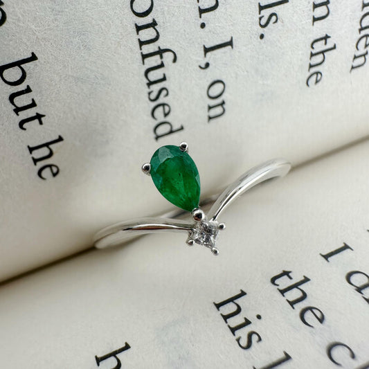 18K Solid White Gold Genuine Emerald and Diamond Teardrop Ring
