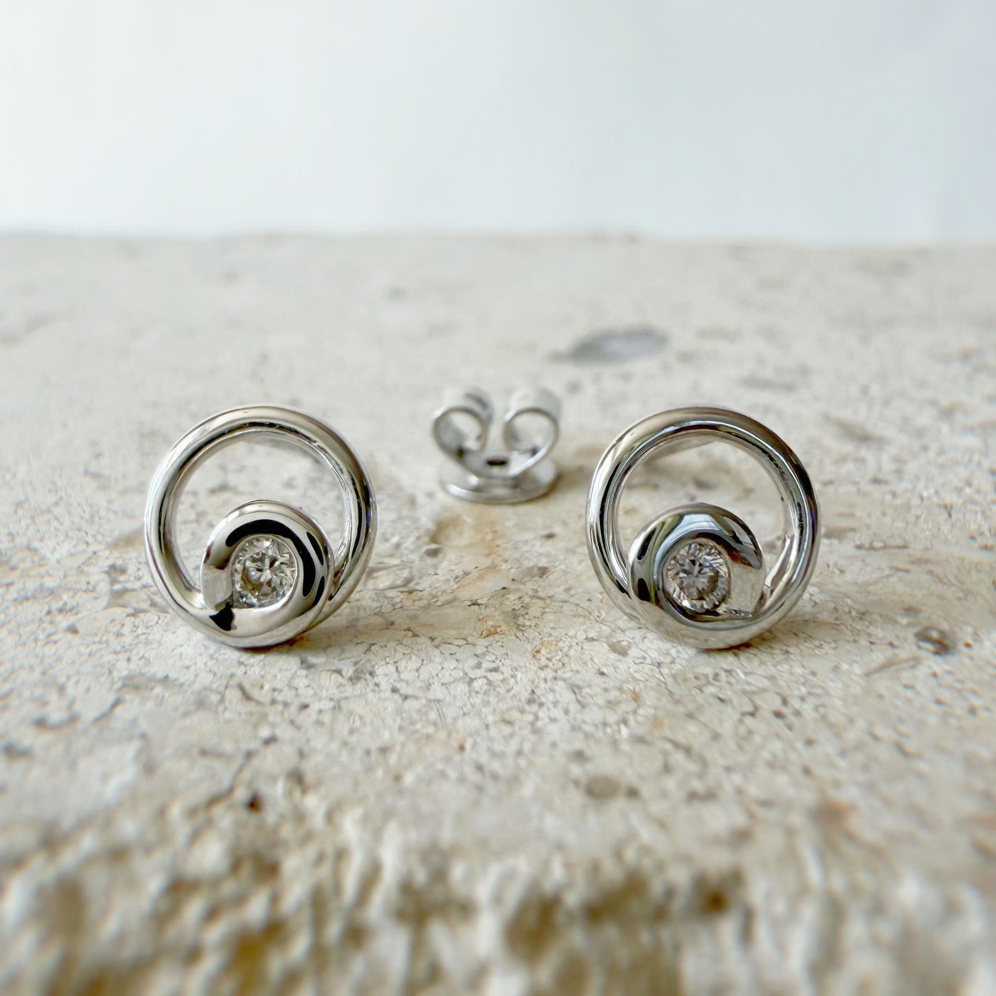 18K Solid White Gold Genuine Diamond Circle Studs