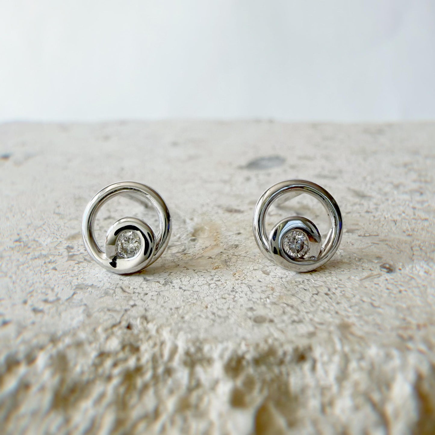 18K Solid White Gold Genuine Diamond Circle Studs