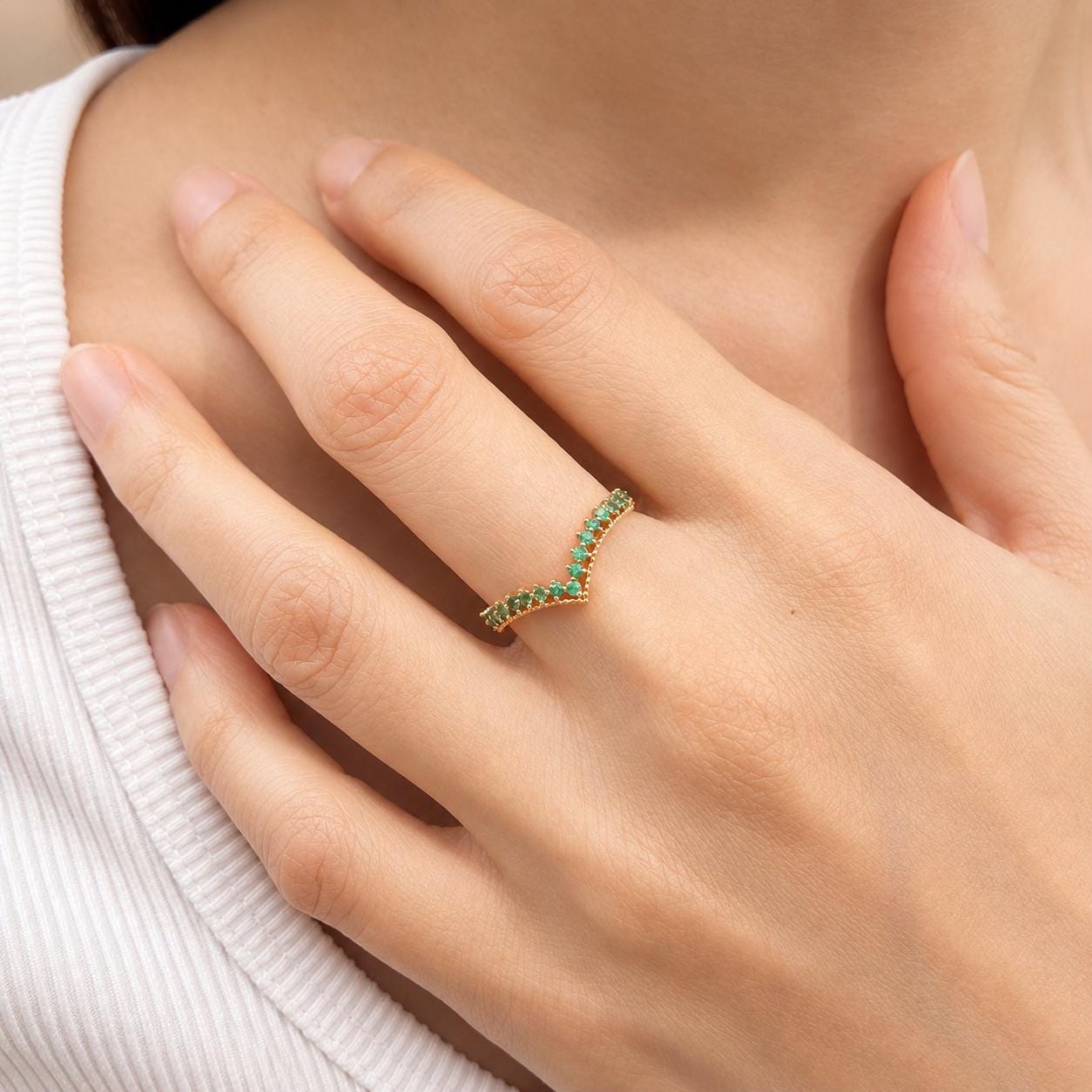 14K Solid White Gold Genuine Emerald Chevron Ring