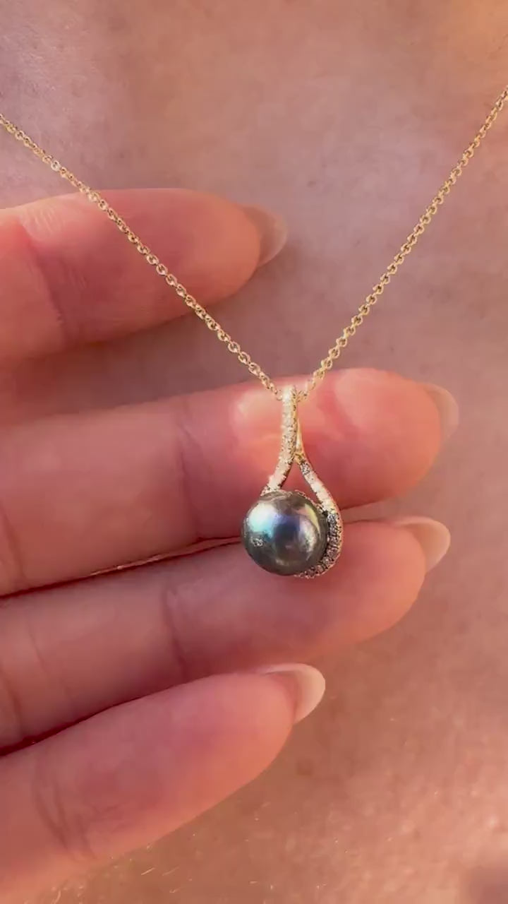 14K Solid Gold Genuine Diamond and Black Pearl Twist Pendant