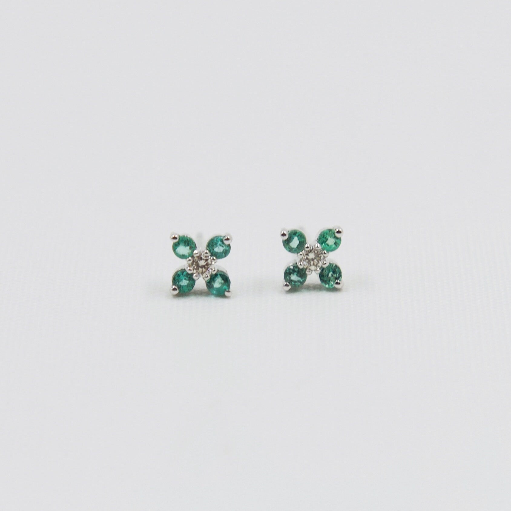 14K Solid Gold Emerald Flower Studs