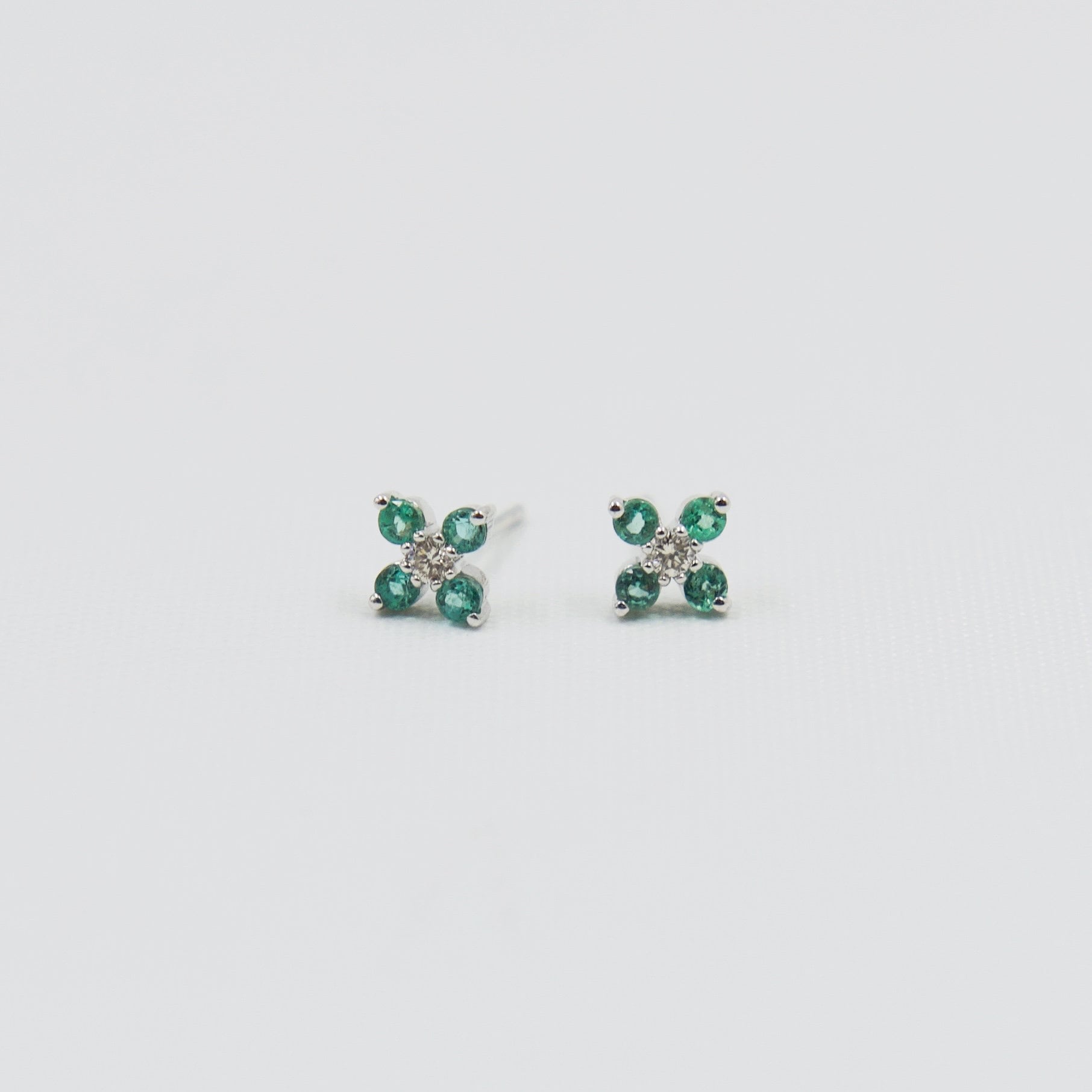 14K Solid Gold Emerald Flower Studs