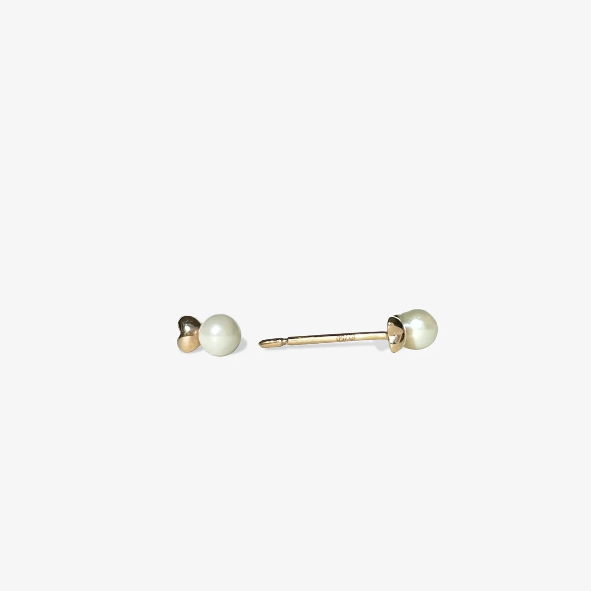 18K Solid Gold Heart Pearl Studs