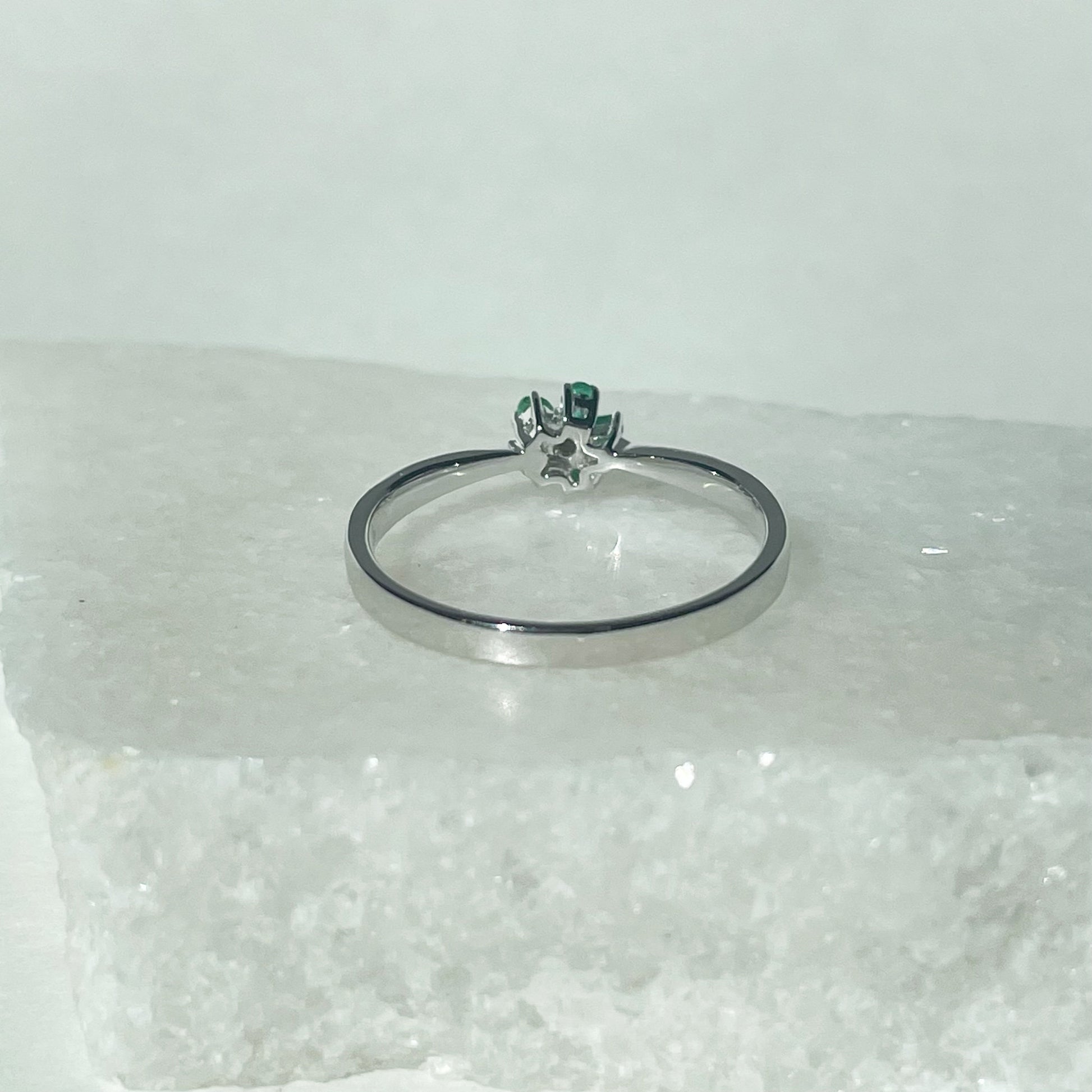 14K Solid Gold Genuine Emerald and Diamond Flower Ring