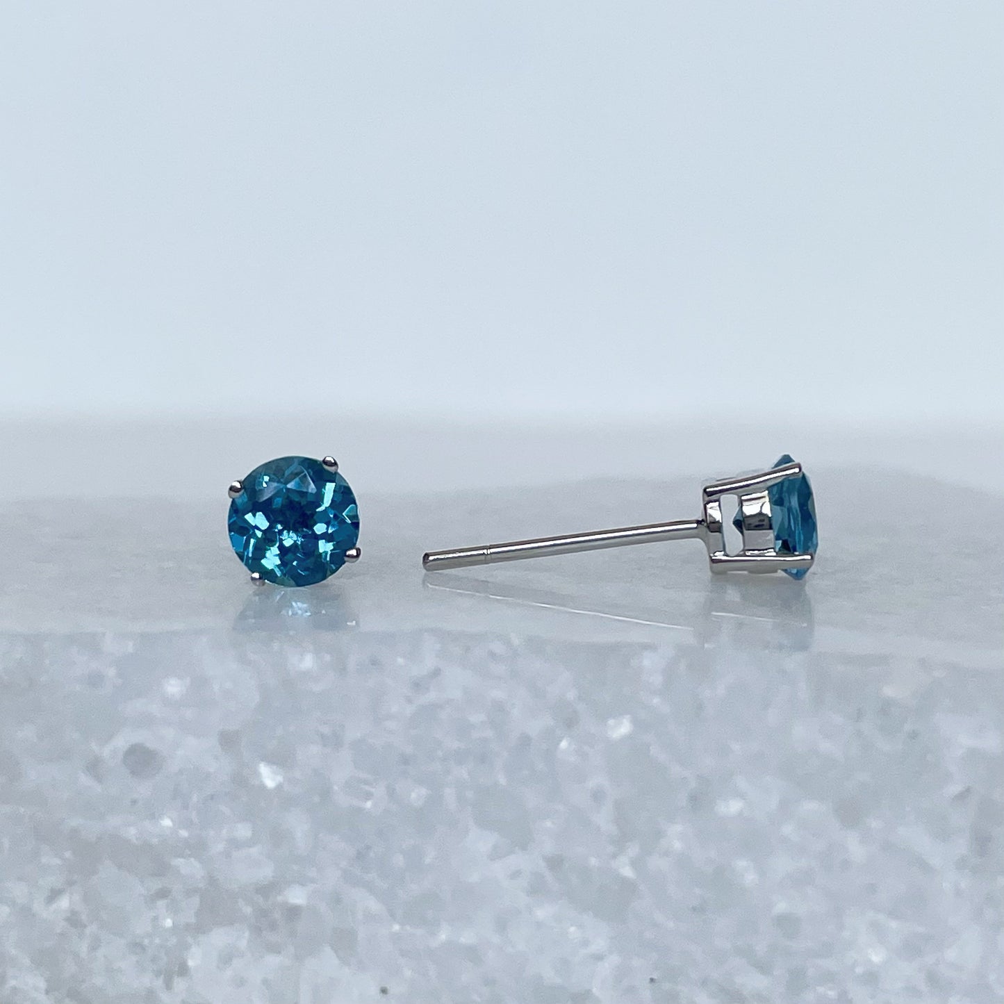 14K Solid Gold Genuine 5mm Blue Topaz Round Studs/Pair