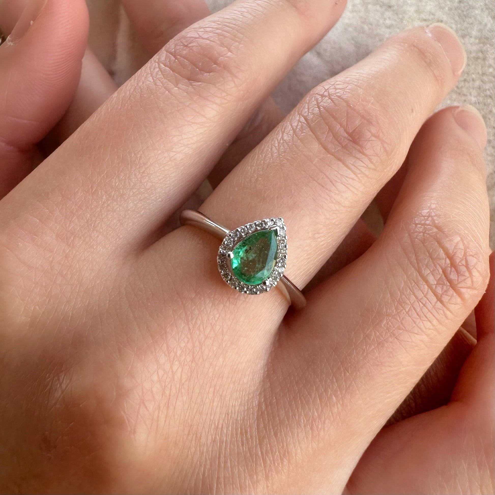 14K Solid Gold Genuine Emerald and Diamond Teardrop Ring/Engagement Ring/Promise Ring