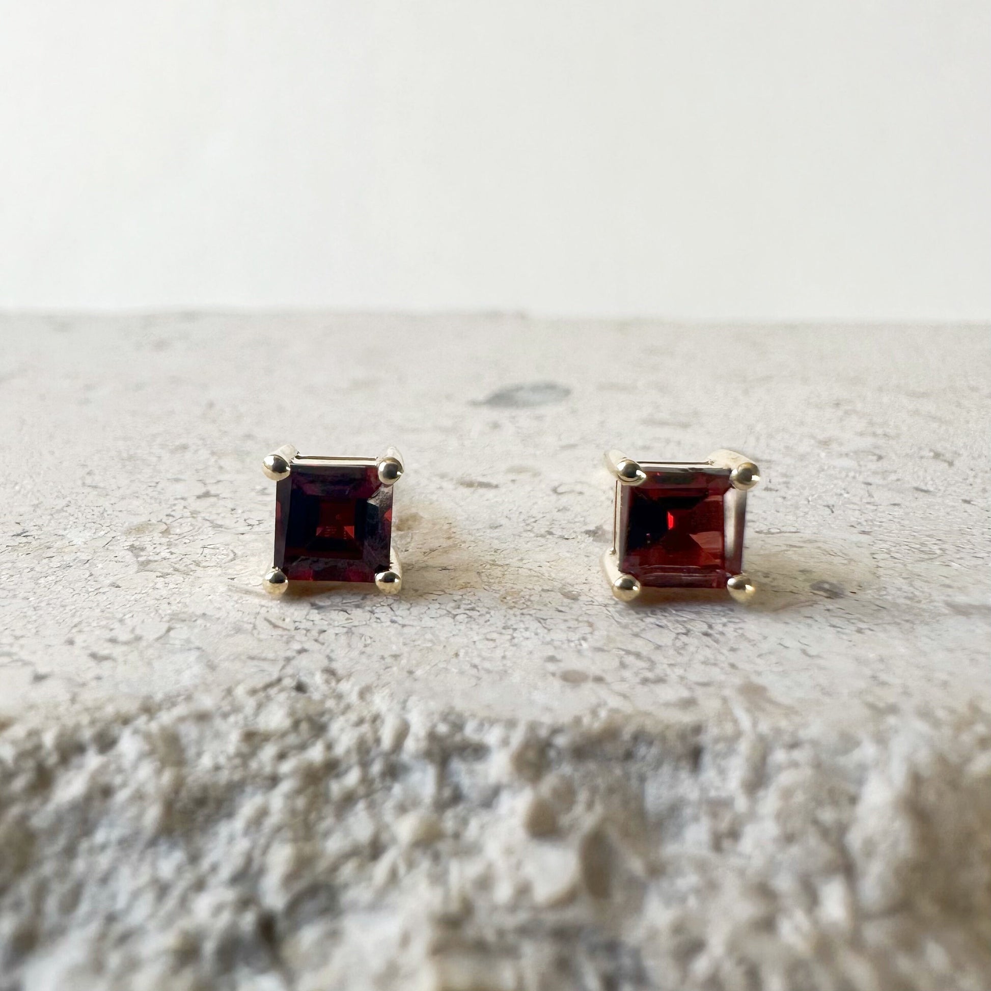 14K Solid Gold Genuine 4mm Garnet Square Studs/Pair