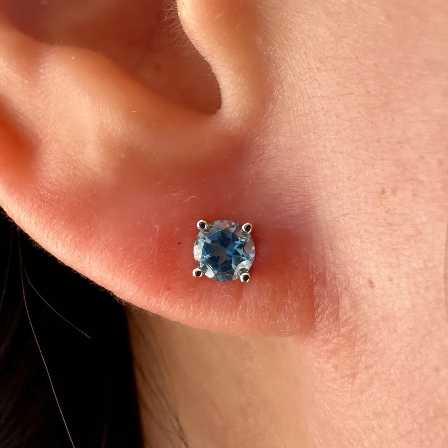 14K Solid White Gold Blue Topaz 4mm Studs/Pair